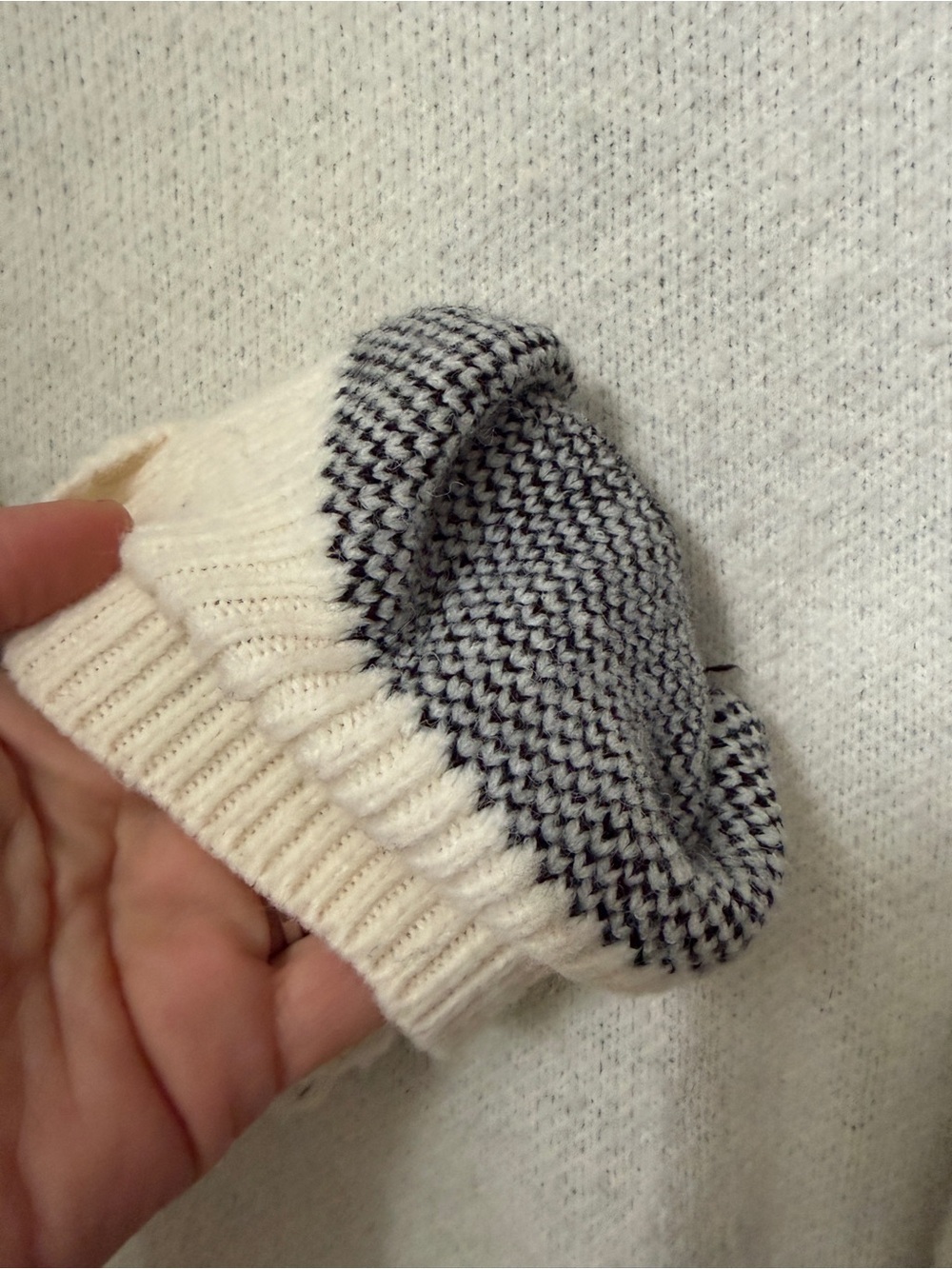 Aelfric Eden White Sweater with Bones - Picture 7 of 8